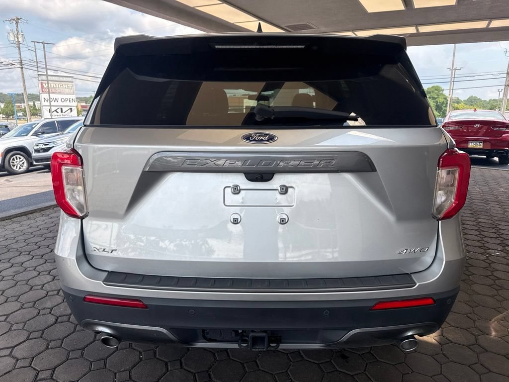 Certified 2023 Ford Explorer XLT w/ Equipment Group 202A AWD/4WD image 7
