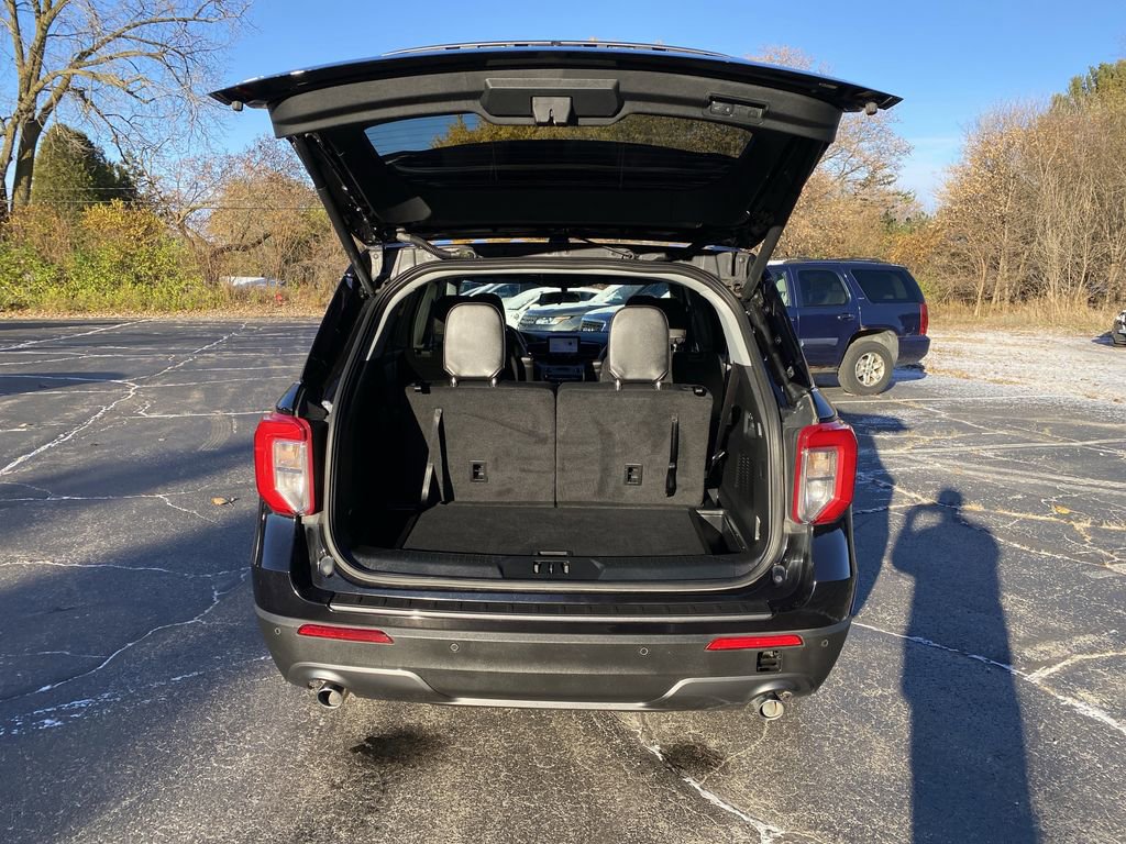 Certified 2023 Ford Explorer XLT w/ Equipment Group 202A image 16
