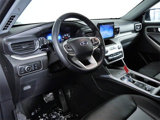 Certified 2023 Ford Explorer XLT w/ Equipment Group 202A image 15