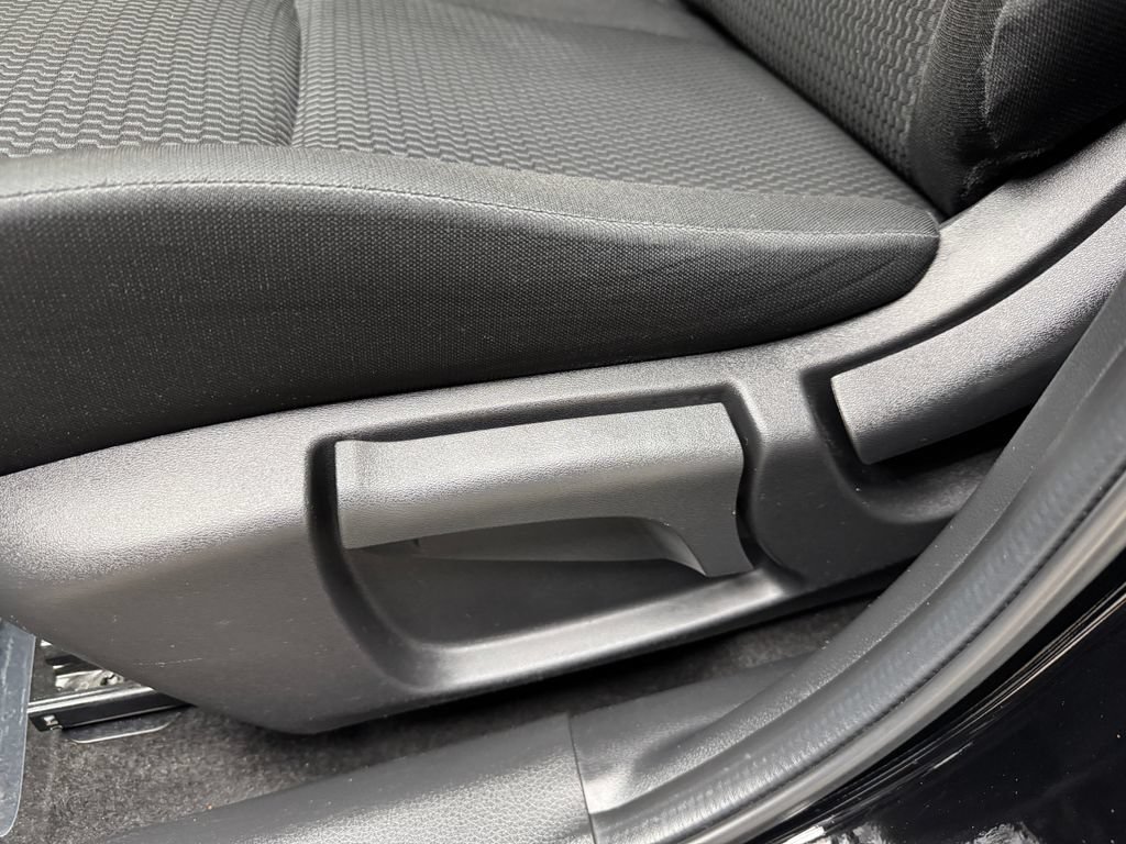 Used 2021 Nissan Rogue Sport S FWD image 11