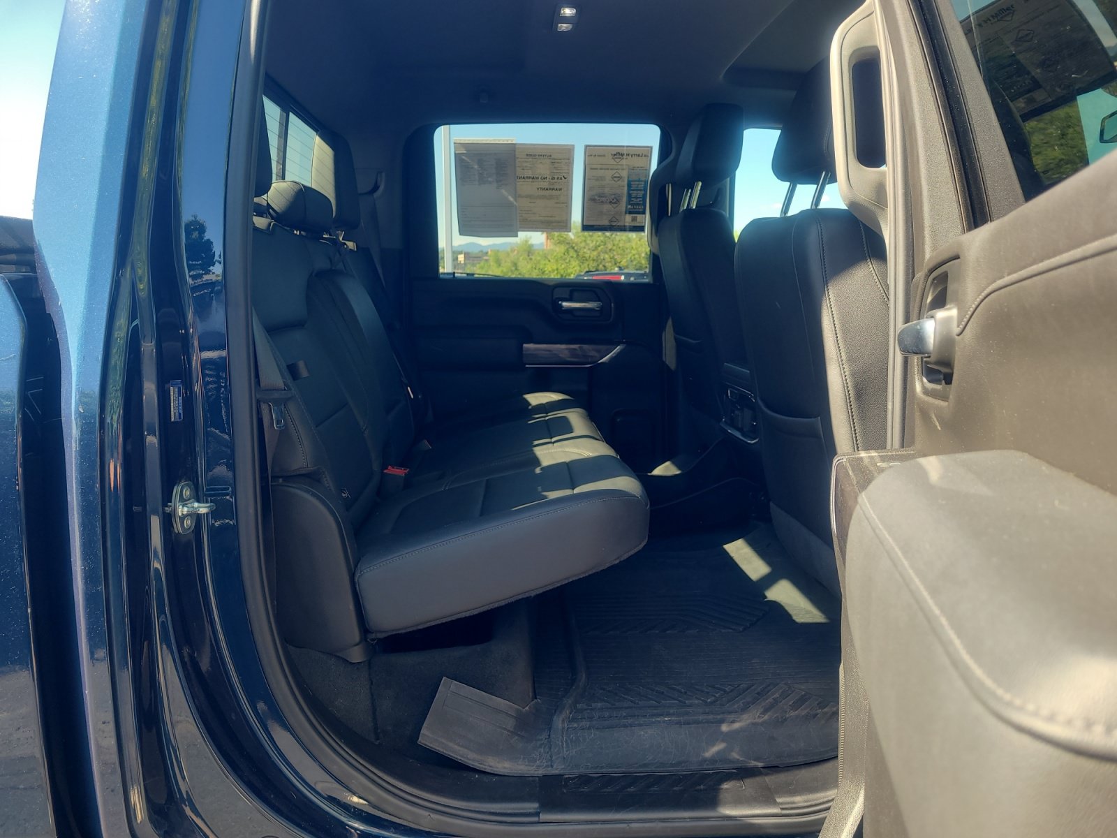 Used 2022 Chevrolet Silverado 2500 LTZ w/ LTZ Plus Package AWD/4WD image 18
