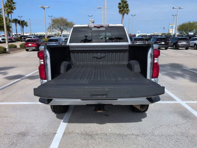 Used 2022 Chevrolet Silverado 2500 LTZ w/ LTZ Plus Package image 13