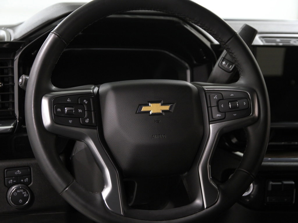 Used 2024 Chevrolet Silverado 1500 LT image 9