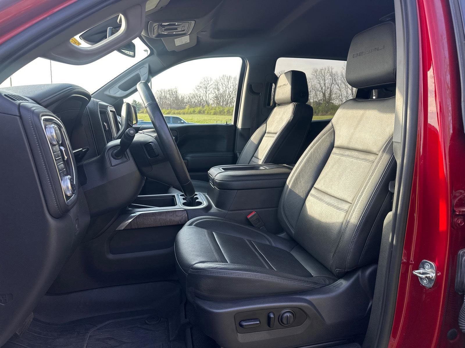 Used 2021 GMC Sierra 1500 Denali w/ Driver Alert Package II AWD/4WD image 11