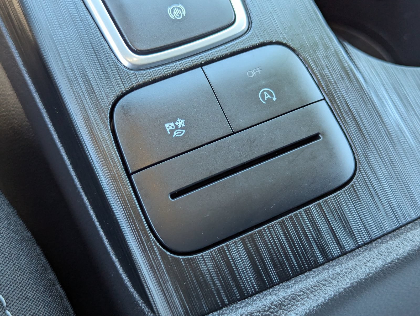 Certified 2025 Ford Escape Active FWD image 32