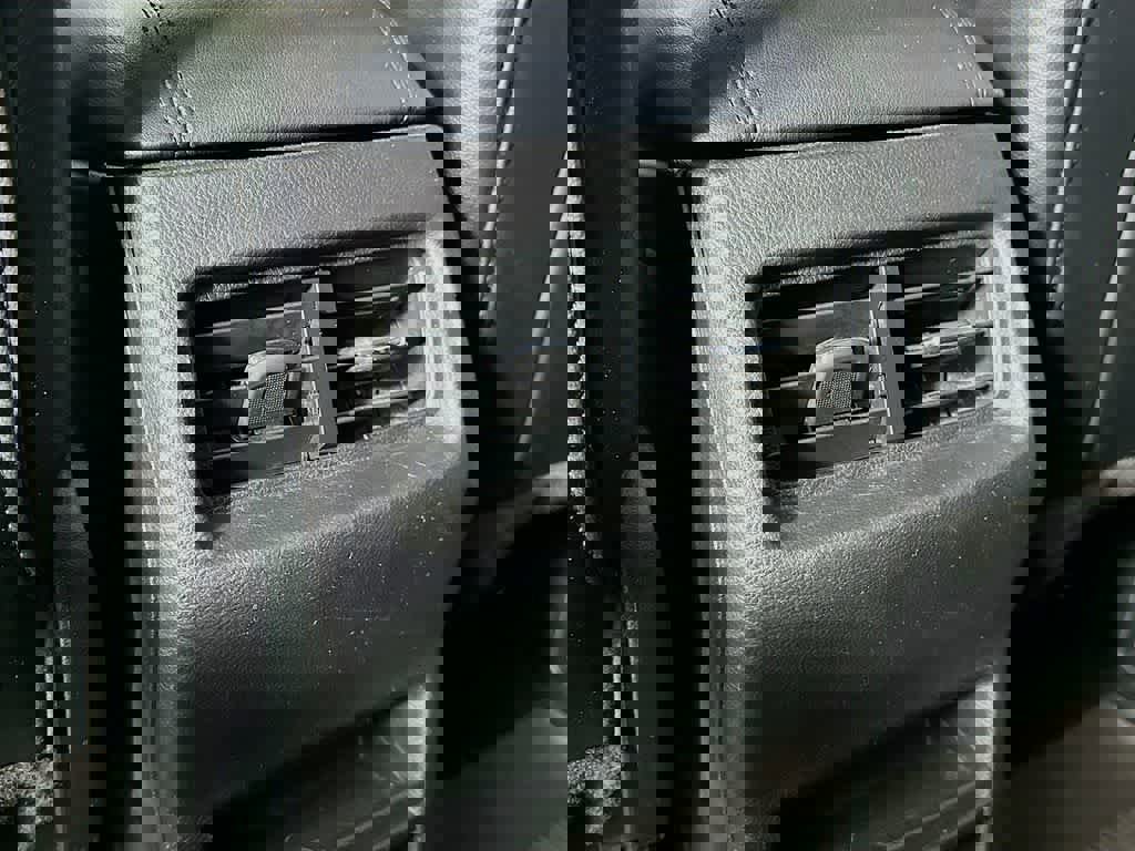 Certified 2020 Ford Edge SEL w/ Cold Weather Package image 16