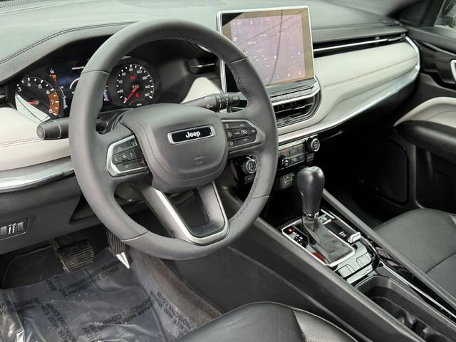 Used 2023 Jeep Compass Limited AWD/4WD image 18