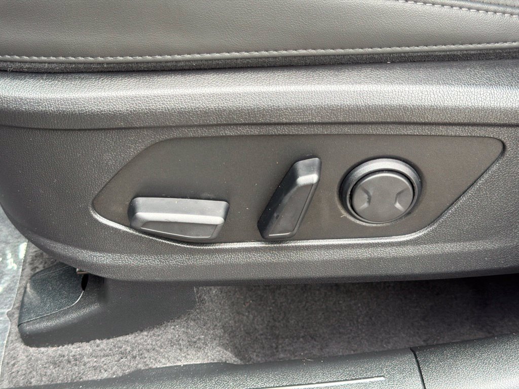 Used 2025 Kia Sorento S w/ Panoramic Sunroof Package FWD image 26