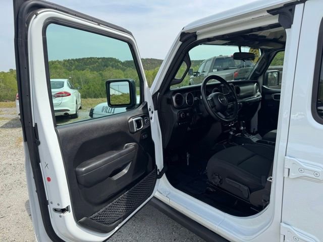 Used 2023 Jeep Wrangler Unlimited w/ Cold Weather Group AWD/4WD image 15