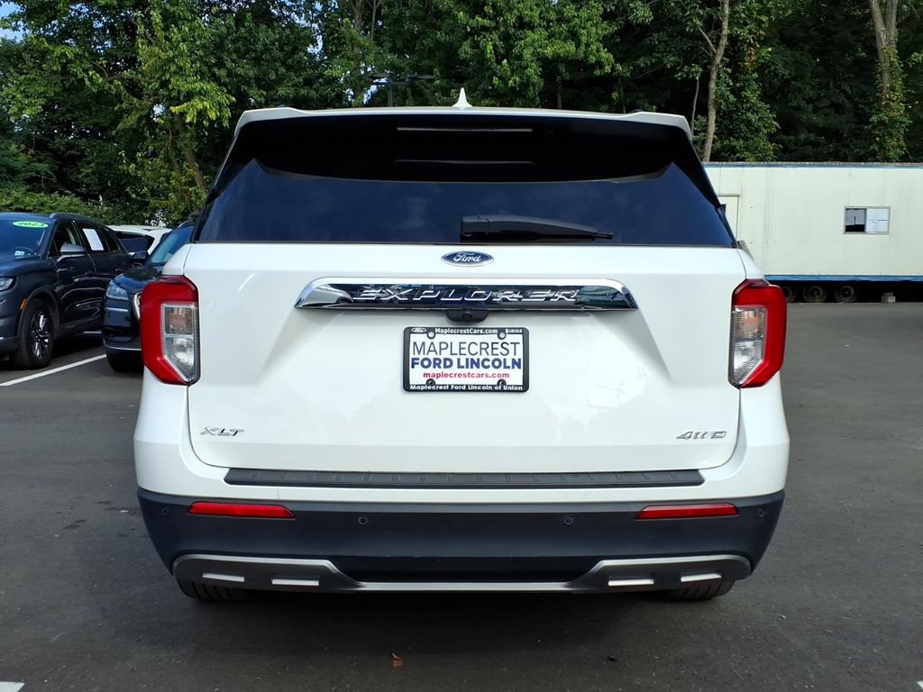 Certified 2023 Ford Explorer XLT w/ Equipment Group 202A AWD/4WD image 19