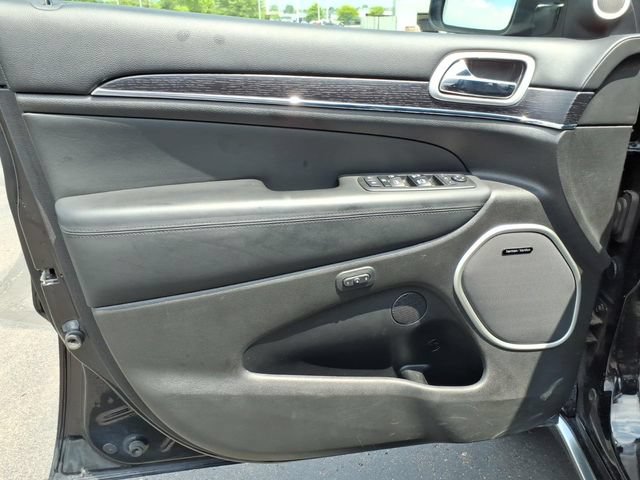 Used 2018 Jeep Grand Cherokee Summit w/ Platinum Series Group AWD/4WD image 17