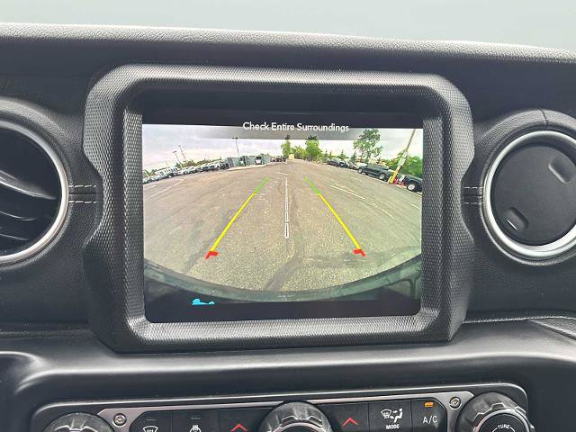 Used 2023 Jeep Wrangler Unlimited Sahara w/ Dual Top Group AWD/4WD image 18