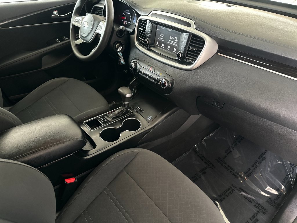 Used 2020 Kia Sorento LX AWD/4WD image 16