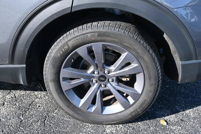 Certified 2024 Ford Explorer XLT w/ Equipment Group 202A AWD/4WD image 15