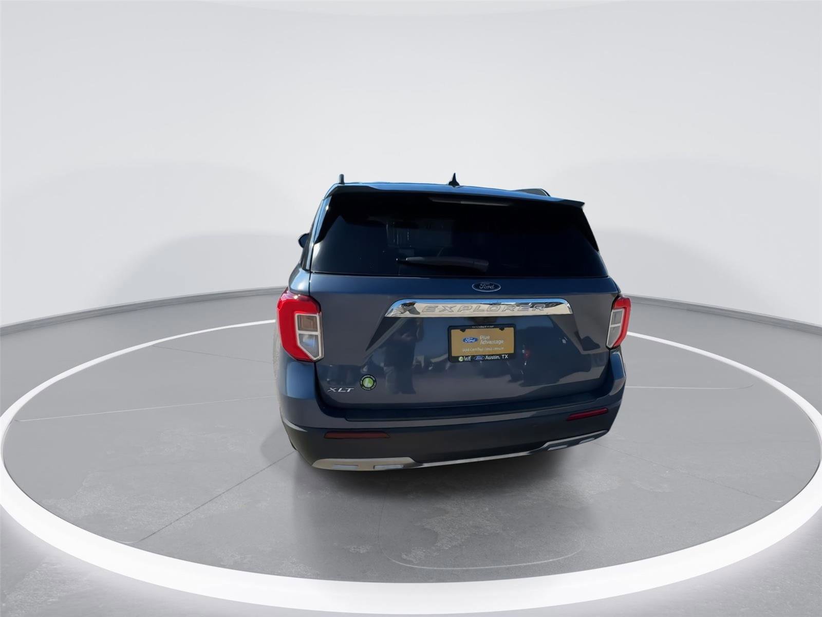 Certified 2021 Ford Explorer XLT w/ Equipment Group 202A image 5