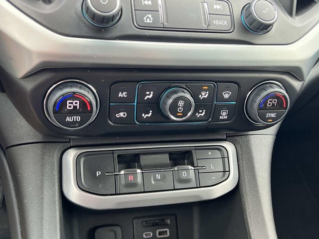 Used 2023 GMC Acadia SLT w/ Preferred Package image 25