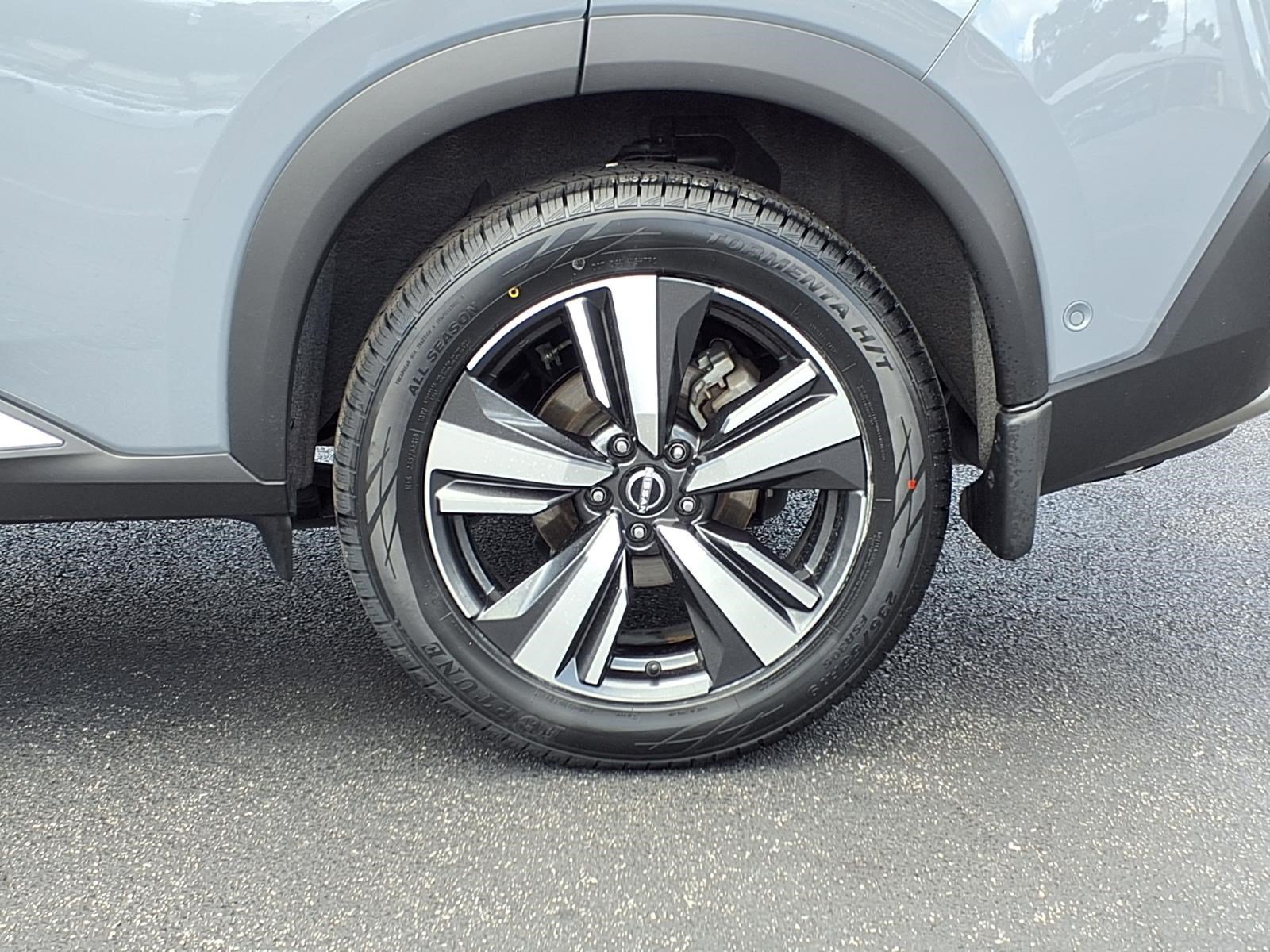 Used 2023 Nissan Rogue Platinum w/ Platinum Premium Package FWD image 10