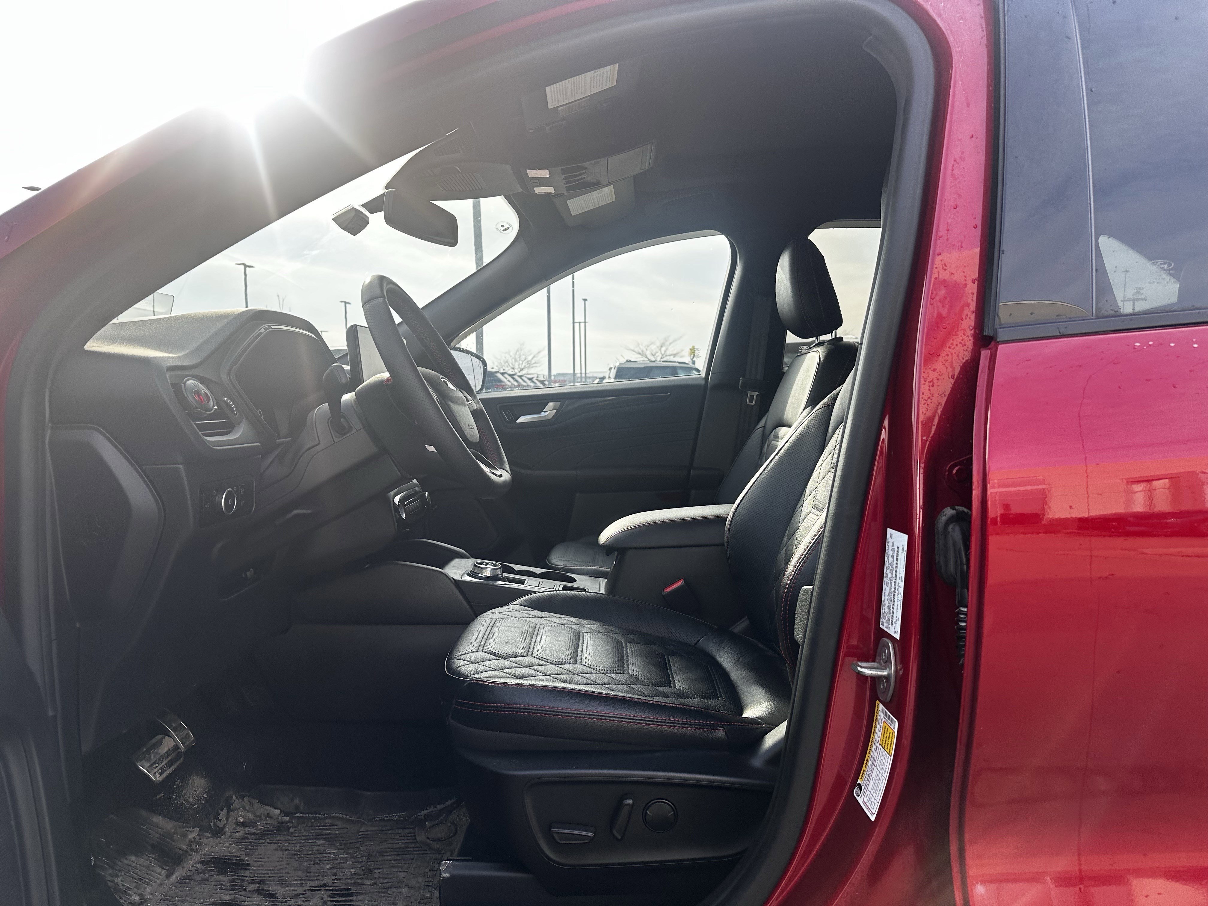 Certified 2023 Ford Escape ST-Line Elite w/ Premium Technology Package image 7