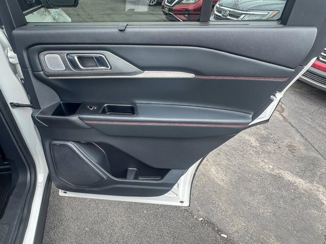 Certified 2025 Ford Explorer ST AWD/4WD image 32