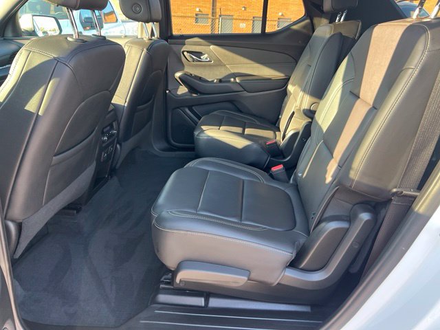 Used 2023 Chevrolet Traverse LT w/ LT Premium Package AWD/4WD image 22