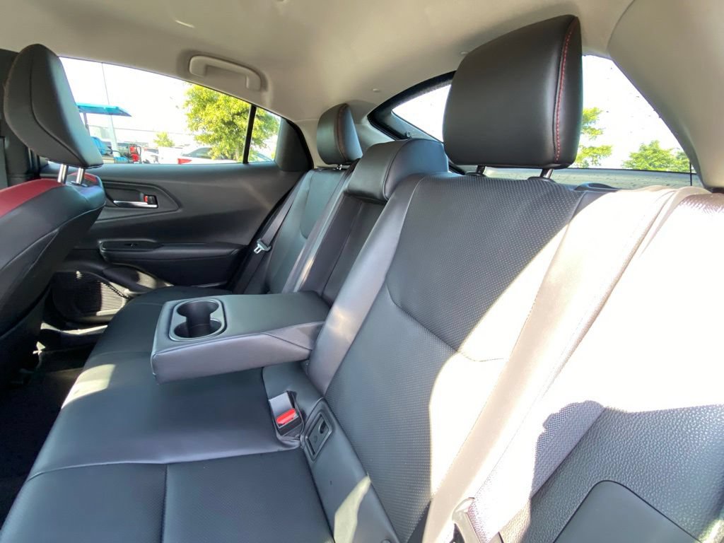 Used 2024 Toyota Prius Prime Premium FWD image 24