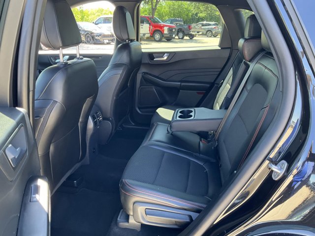 Certified 2025 Ford Escape ST-Line AWD/4WD image 9