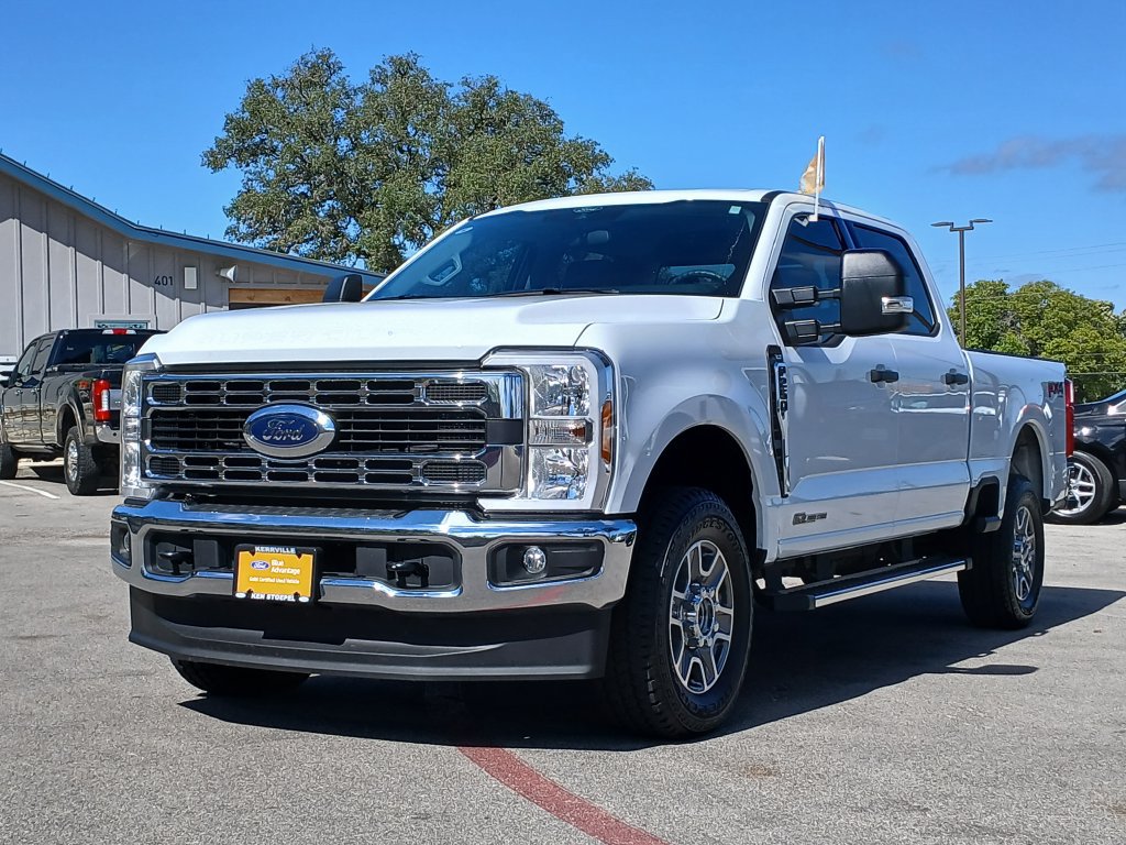 Certified 2025 Ford F250 XLT w/ FX4 Off-Road Package AWD/4WD image 7