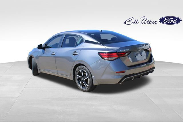 Used 2024 Nissan Sentra SV image 3
