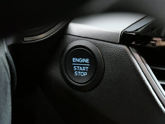 Certified 2025 Ford Escape Active AWD/4WD image 24