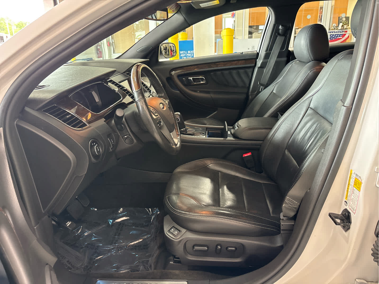 Certified 2018 Ford Taurus Limited AWD/4WD image 26