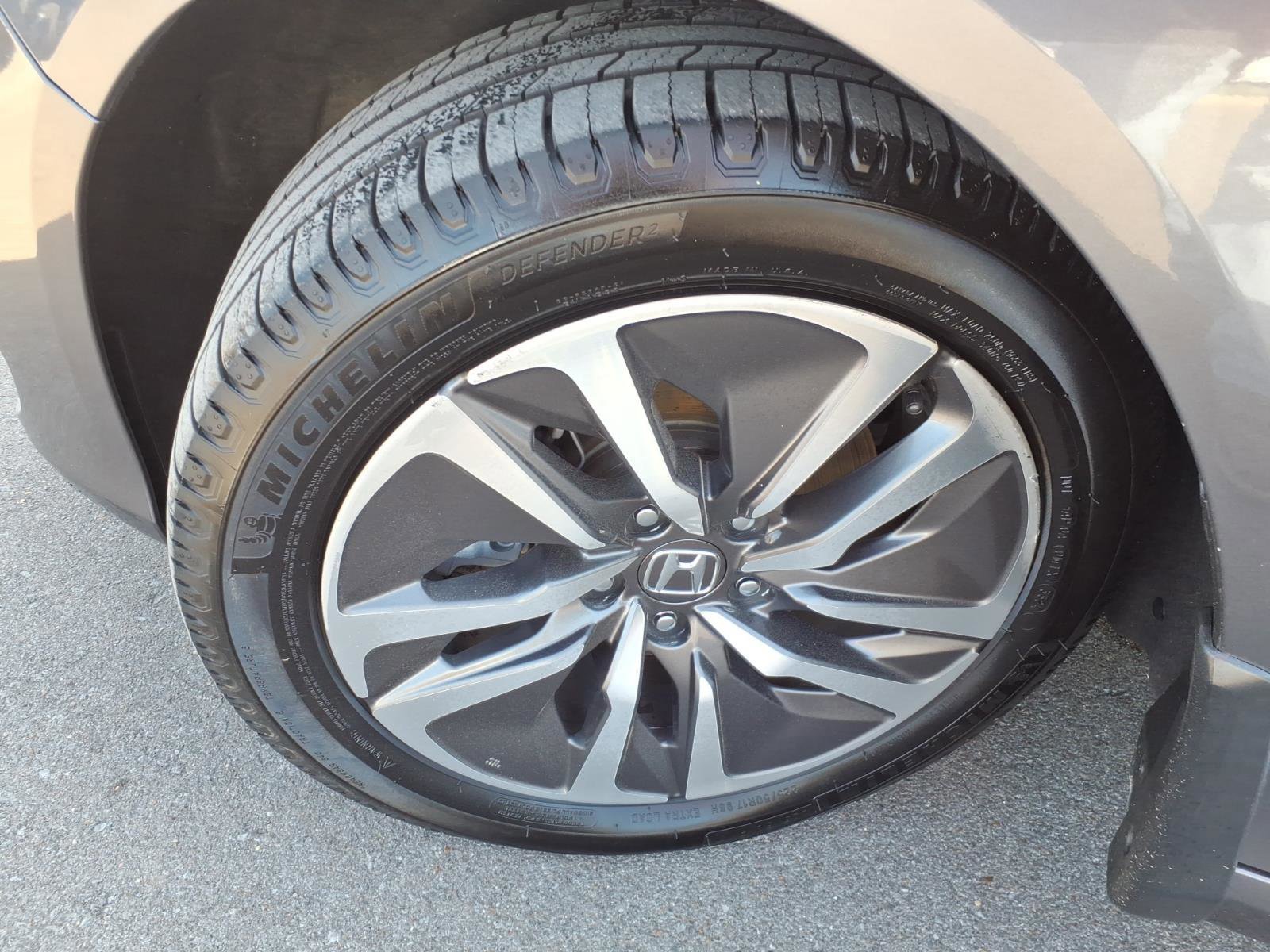 Used 2019 Honda Accord EX image 9