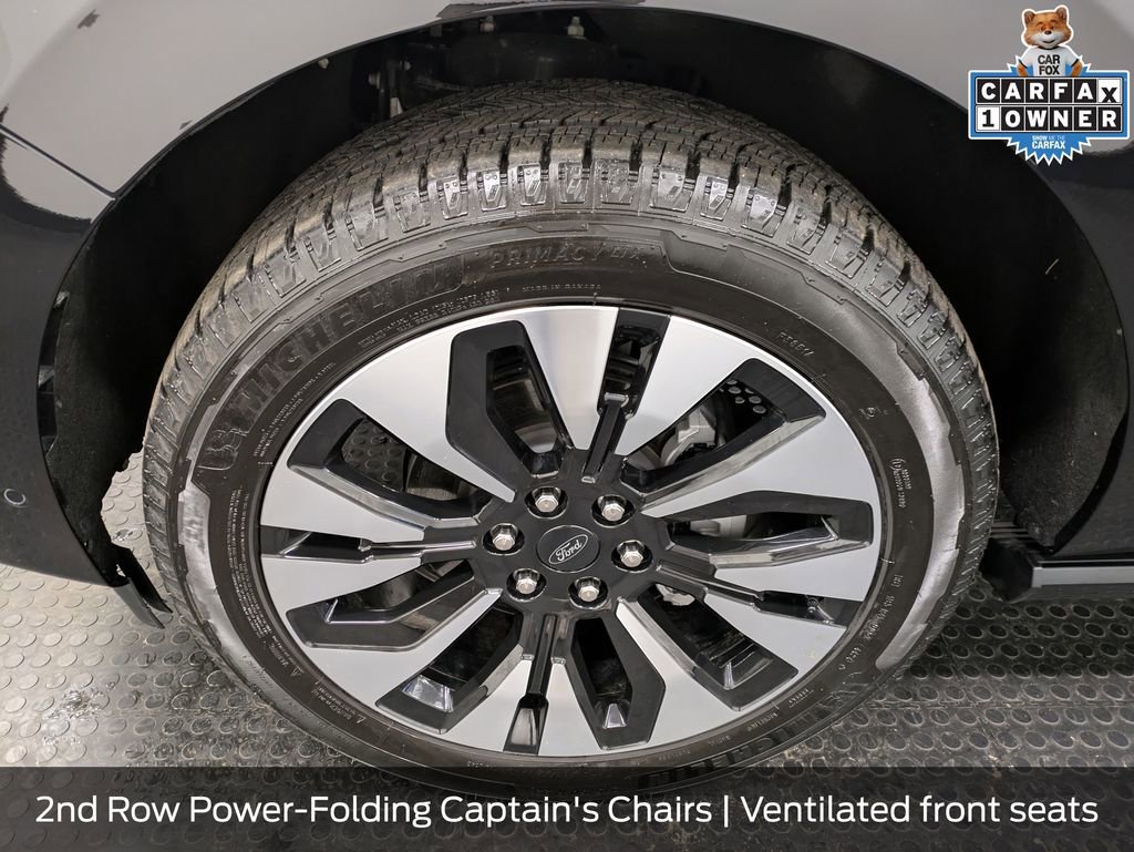 Certified 2025 Ford Expedition Platinum w/ Driver's Package image 9