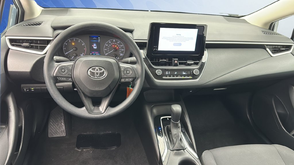 Used 2025 Toyota Corolla LE FWD image 11