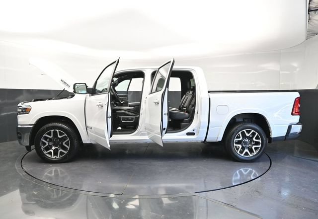 Used 2025 RAM 1500 Laramie AWD/4WD image 44