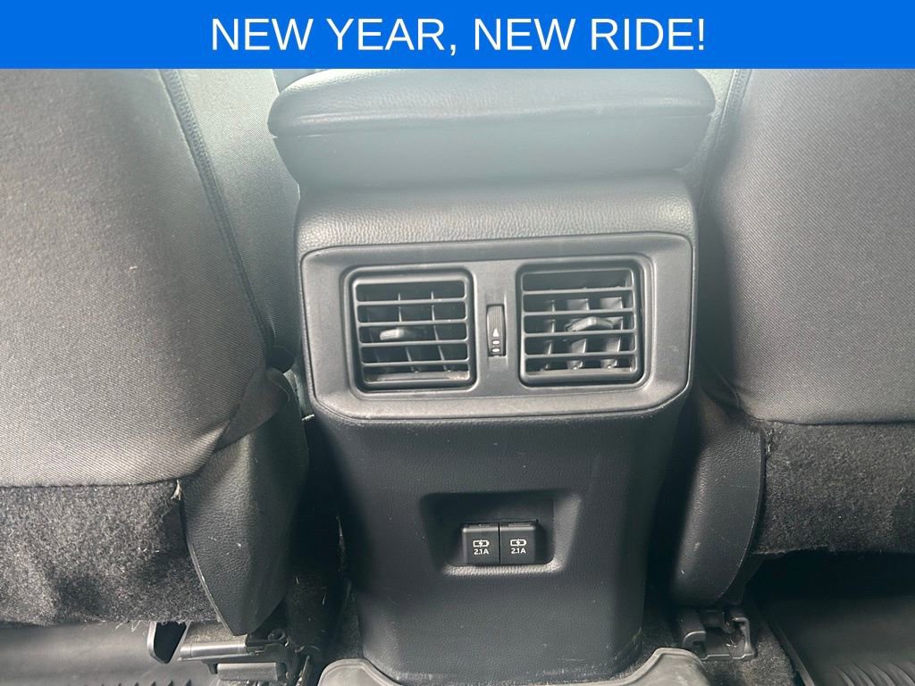 Used 2021 Toyota RAV4 XLE image 21