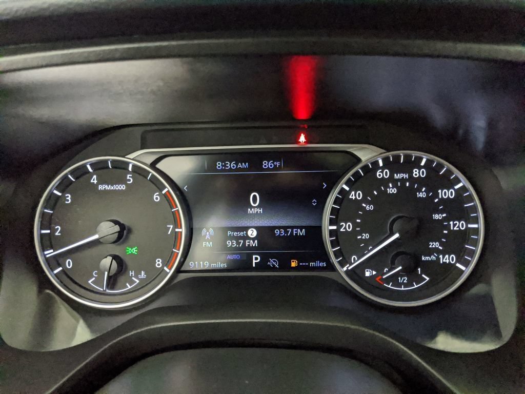 Used 2025 Nissan Rogue SV AWD/4WD image 13