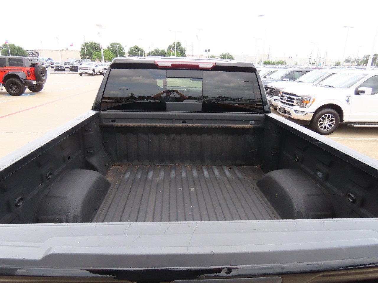 Used 2021 GMC Sierra 1500 SLT AWD/4WD image 12