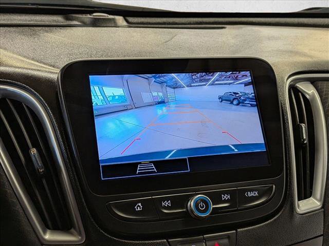 Used 2025 Chevrolet Malibu LS FWD image 14