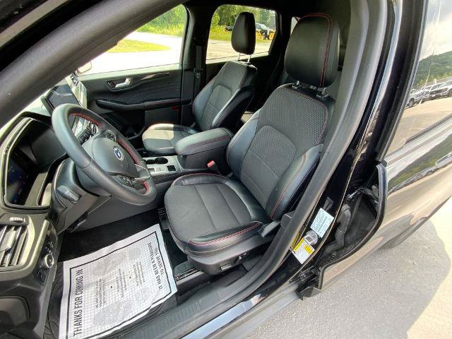 Certified 2023 Ford Escape ST-Line Select w/ Tech Pack #1 AWD/4WD image 11