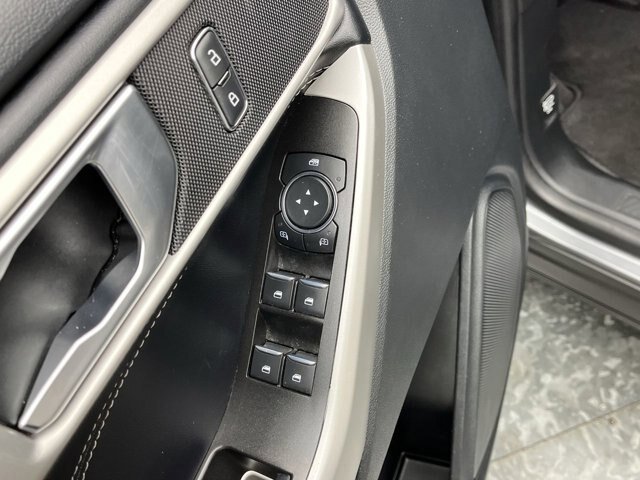 Certified 2022 Ford Explorer XLT w/ Equipment Group 202A AWD/4WD image 8