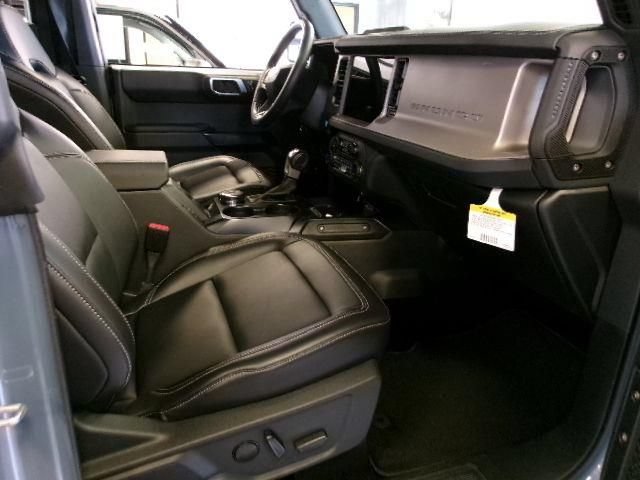 Certified 2025 Ford Bronco Outer Banks AWD/4WD image 3