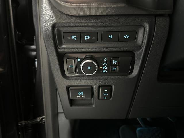 Certified 2022 Ford F150 Platinum w/ Equipment Group 701A High image 28