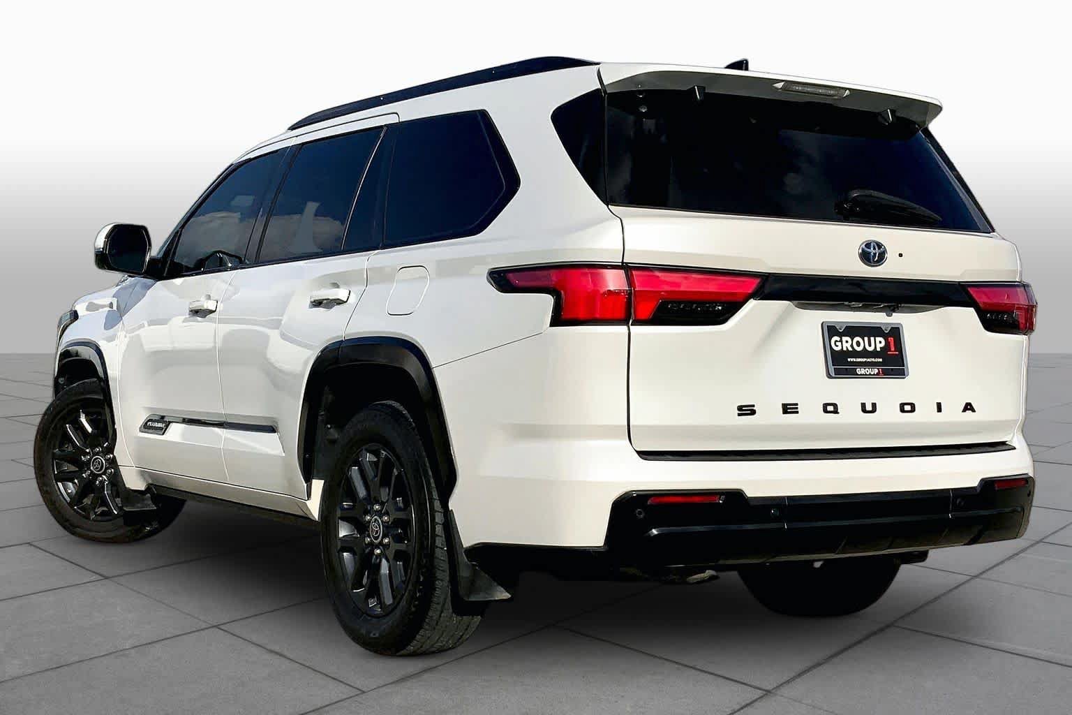 Used 2023 Toyota Sequoia Platinum AWD/4WD image 12