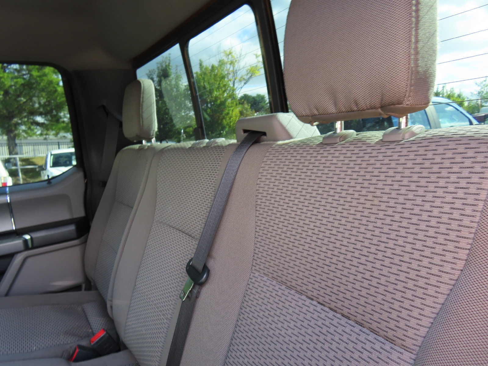 Certified 2022 Ford F350 XLT w/ Black Appearance Package AWD/4WD image 31