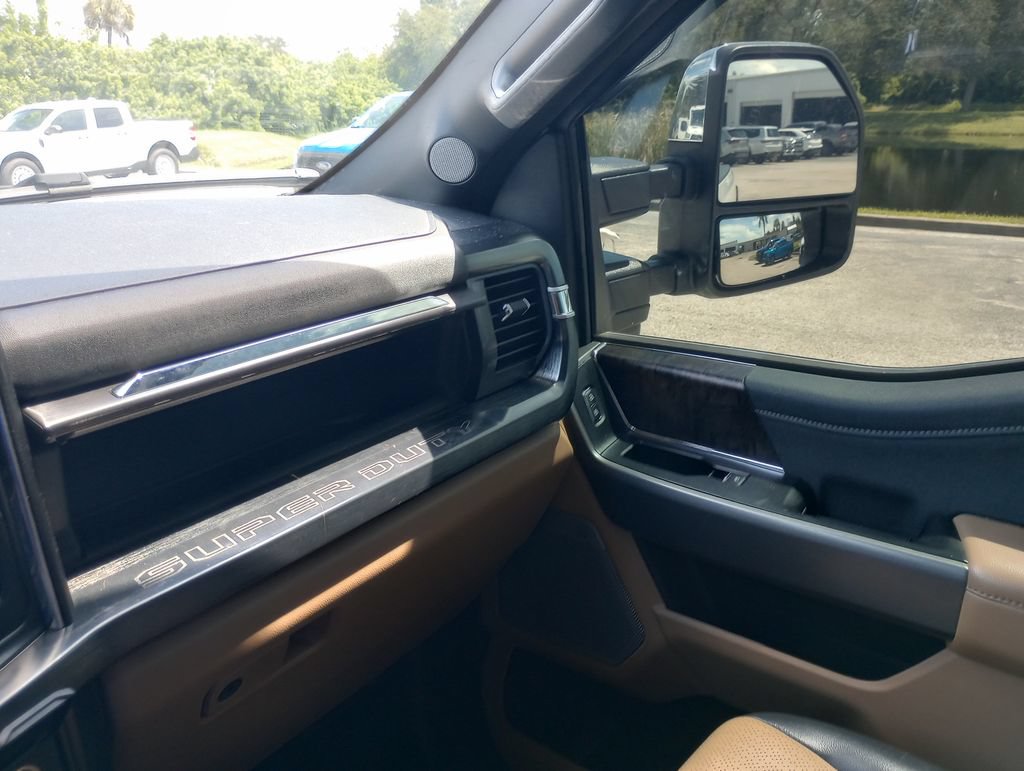 Certified 2025 Ford F250 Lariat w/ Lariat Ultimate Package AWD/4WD image 28