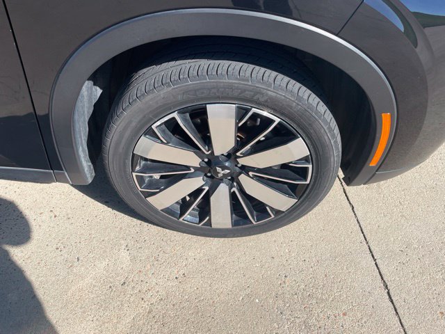 Used 2025 Mitsubishi Outlander SE AWD/4WD image 2