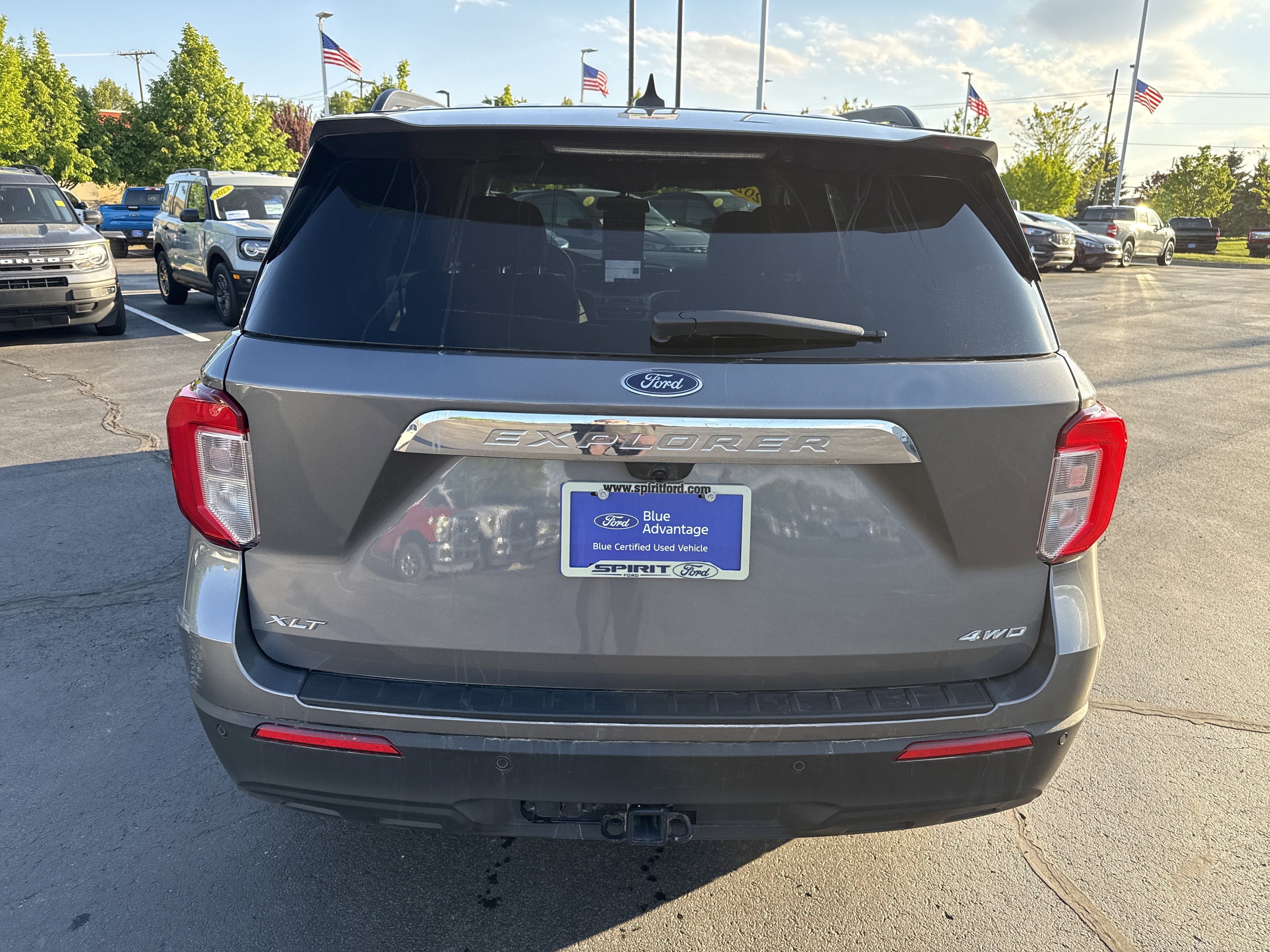 Certified 2022 Ford Explorer XLT w/ Class IV Trailer Tow Package AWD/4WD image 6