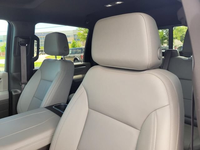 Used 2025 Chevrolet Silverado 2500 LT w/ Texas Edition AWD/4WD image 17