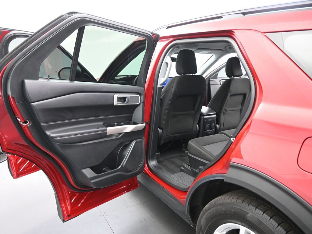 Certified 2024 Ford Explorer XLT image 47