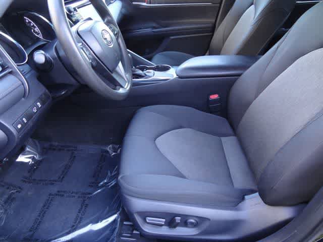 Used 2019 Toyota Camry LE FWD image 6